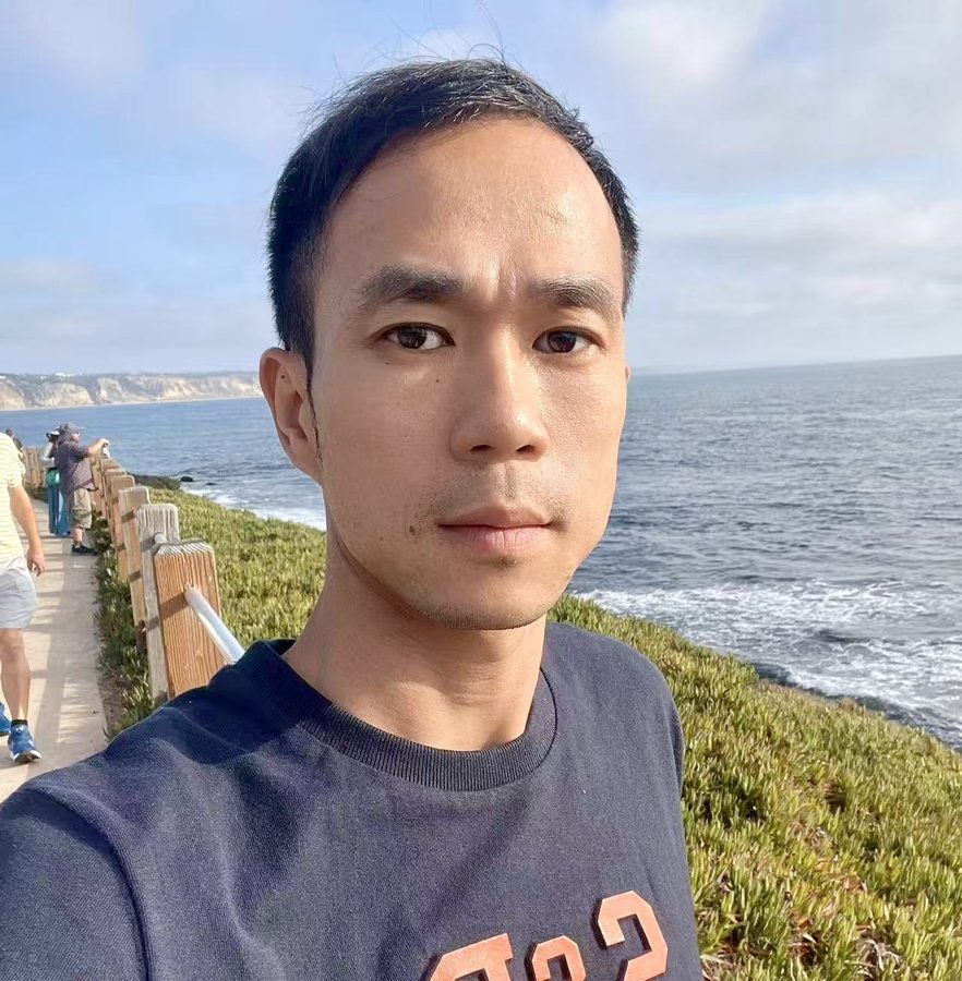 Portrait of Huanli Huang